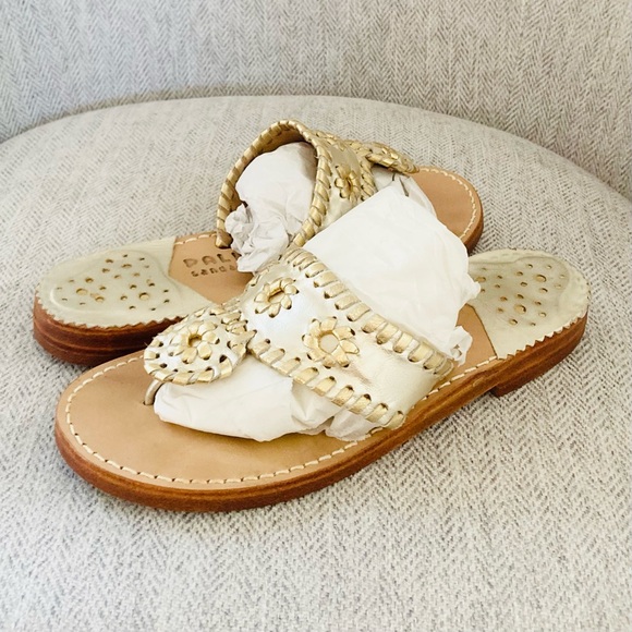 Elegant Gold Women's Sandals - Picture 6 of 10